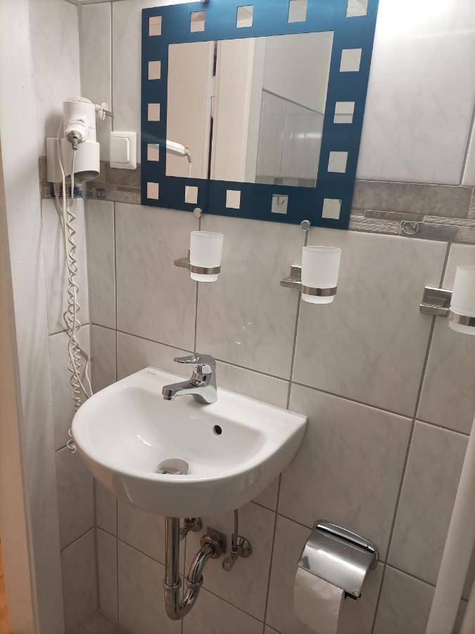 Ferienwohnung Ulmenstrasse Бремерхавен Екстериор снимка